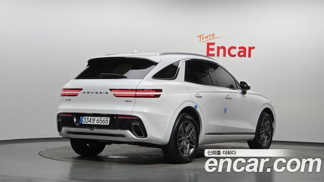 Genesis GV70 2023 — photo 2