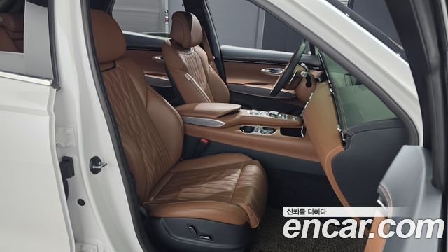 Genesis GV70 2023 — photo 17