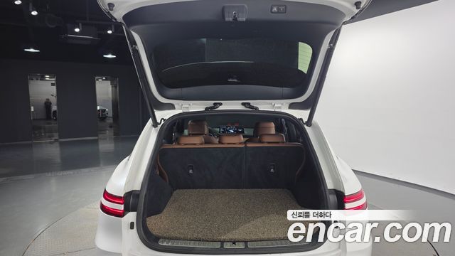 Genesis GV70 2023 — photo 22