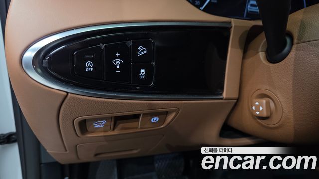 Genesis GV70 2023 — photo 25