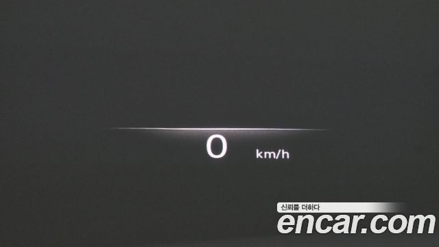 Genesis GV70 2023 — photo 31
