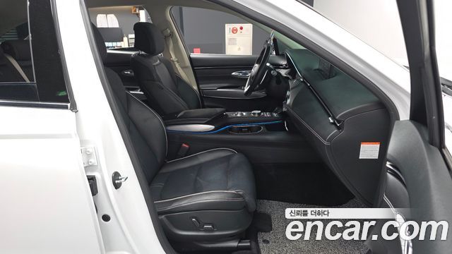 Genesis GV70 2022 — photo 11