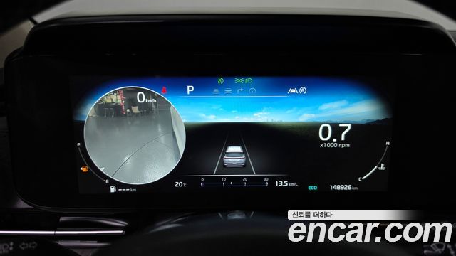 Kia Canival 2023 — photo 11