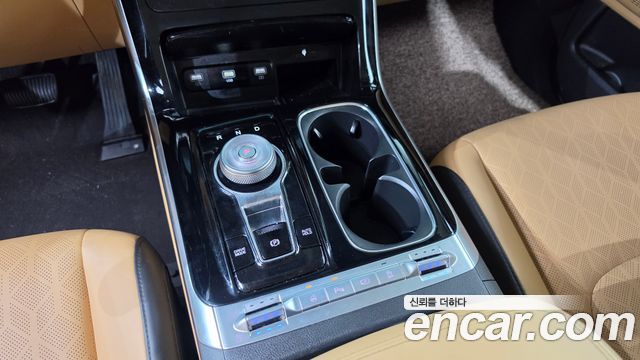 Kia Canival 2023 — photo 12