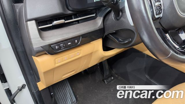 Kia Canival 2023 — photo 24