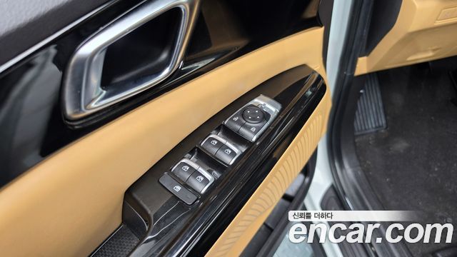 Kia Canival 2023 — photo 30