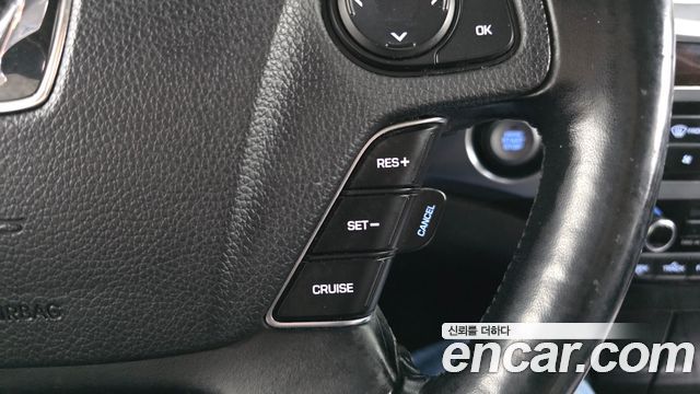 Hyundai Equus 2015 — photo 16