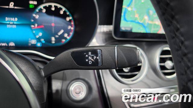 Mercedes-Benz C-Class 2021 — photo 12