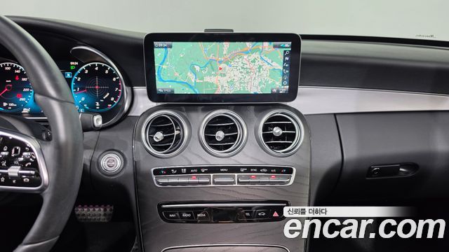 Mercedes-Benz C-Class 2021 — photo 18