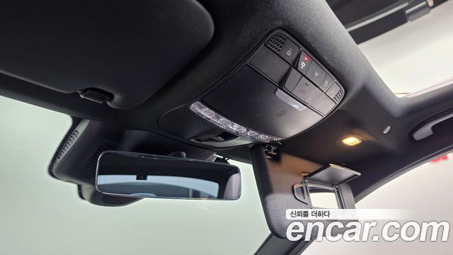 Mercedes-Benz C-Class 2021 — photo 25