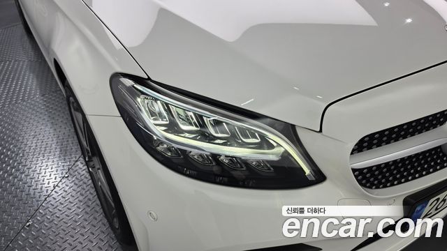 Mercedes-Benz C-Class 2021 — photo 8