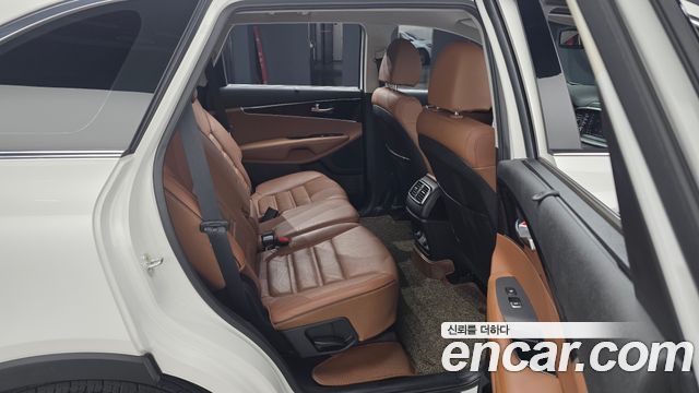 Kia Sorento 2019 — photo 18