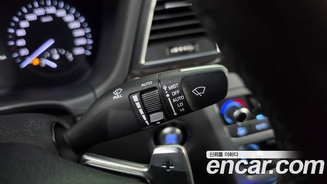 Genesis G80 2019 — photo 26