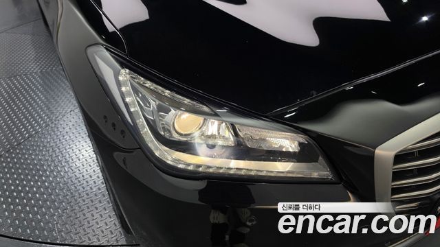 Genesis G80 2019 — photo 8