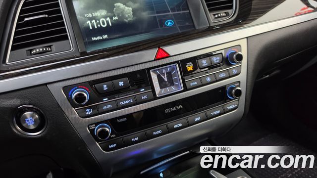 Genesis G80 2019 — photo 30