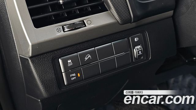 KG Mobility Rexton 2019 — photo 25