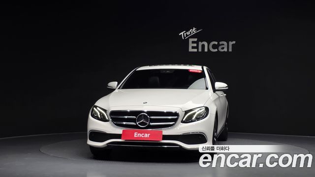 Mercedes-Benz E-Class 2020 — photo 3