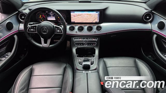Mercedes-Benz E-Class 2020 — photo 10