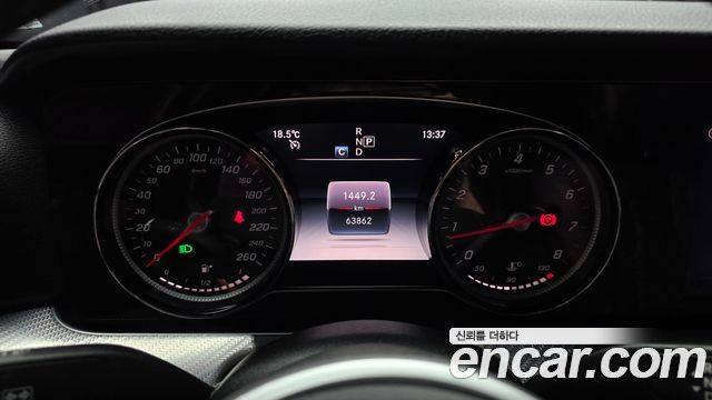 Mercedes-Benz E-Class 2020 — photo 11