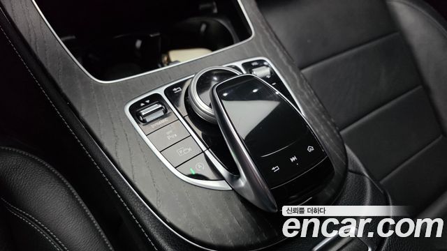 Mercedes-Benz E-Class 2020 — photo 27