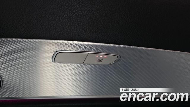 Mercedes-Benz E-Class 2020 — photo 31
