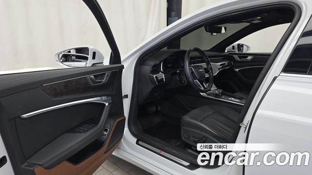 Audi A6 2021 — photo 10