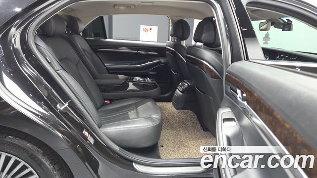 Genesis G90 2019 — photo 18