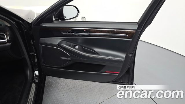 Genesis G90 2019 — photo 14