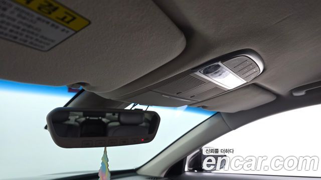 Genesis G90 2019 — photo 27