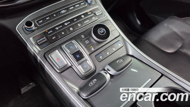 Hyundai Santafe 2022 — photo 12