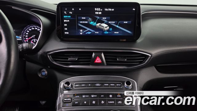 Hyundai Santafe 2022 — photo 18