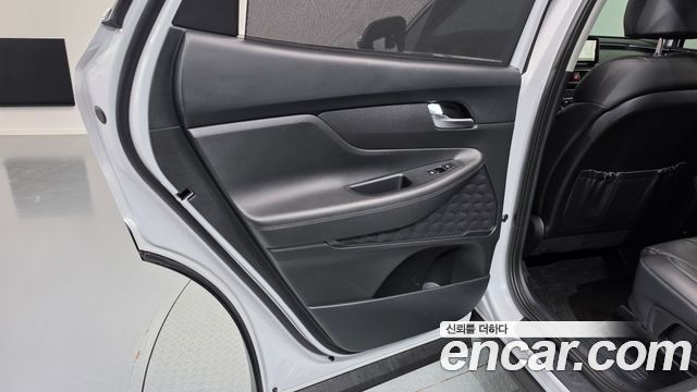 Hyundai Santafe 2022 — photo 15