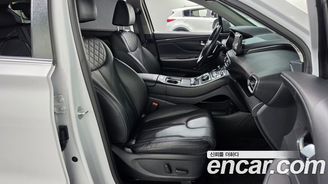 Hyundai Santafe 2022 — photo 16
