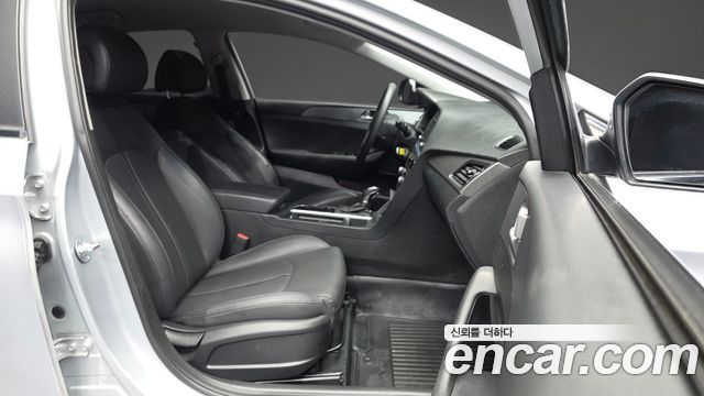 Hyundai Sonata 2017 — photo 17