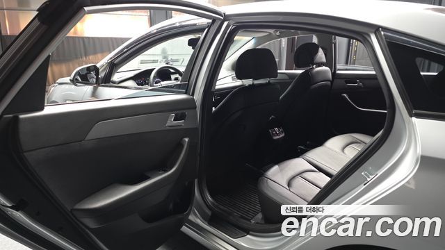 Hyundai Sonata 2017 — photo 16