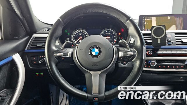 BMW 3-Series 2018 — photo 13