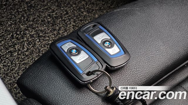 BMW 3-Series 2018 — photo 19