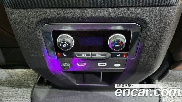 Chevrolet Korea Tahoe 2023 — photo 25