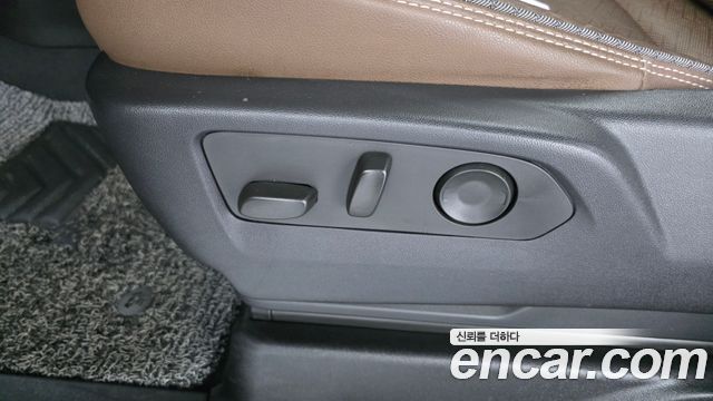 Chevrolet Korea Tahoe 2023 — photo 31