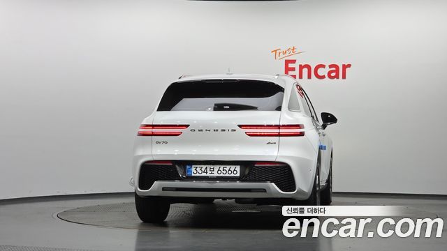 Genesis GV70 2021 — photo 4