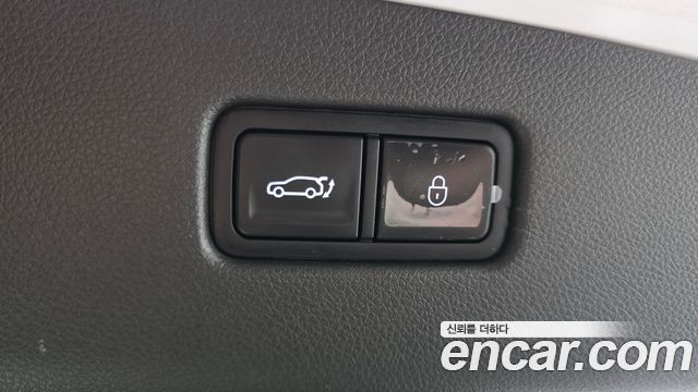 Genesis GV70 2021 — photo 21