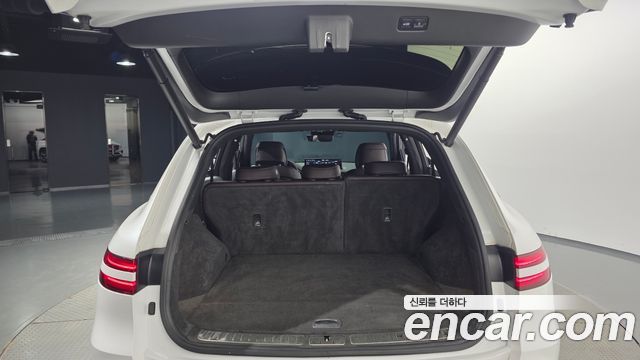 Genesis GV70 2021 — photo 22