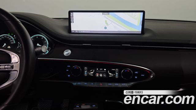 Genesis GV70 2021 — photo 23