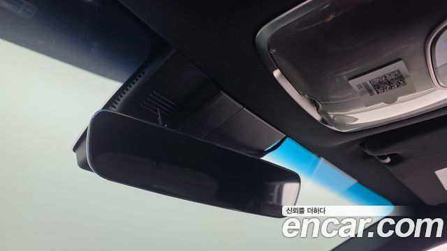 Genesis GV70 2021 — photo 24