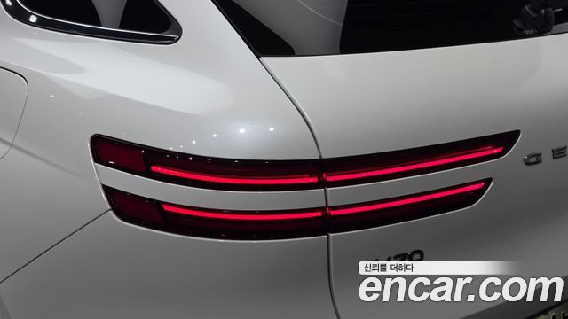Genesis GV70 2021 — photo 9