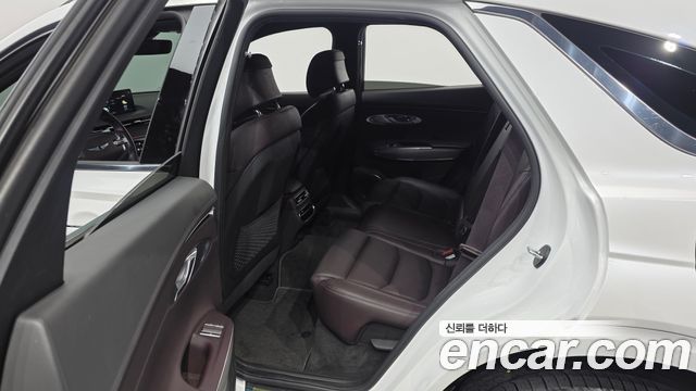 Genesis GV70 2021 — photo 16