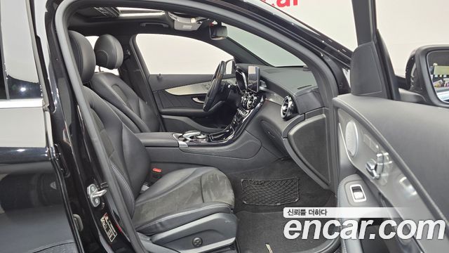 Mercedes-Benz GLC-Class 2019 — photo 11