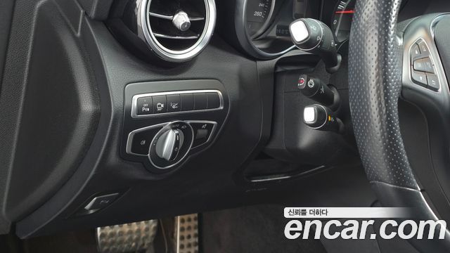 Mercedes-Benz GLC-Class 2019 — photo 14