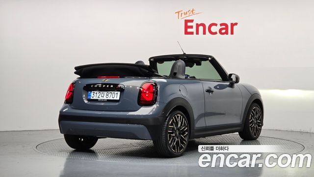 Mini Cooper Convertible 2025 — photo 2