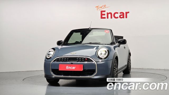 Mini Cooper Convertible 2025 — photo 3